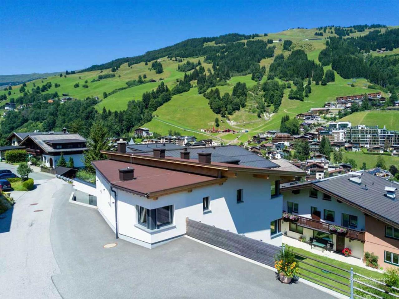 Ferienwohnungen Falkenstein Hinterglemm ザールバッハ・ヒンターグレム 部屋 写真
